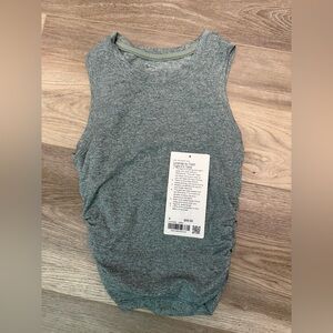Lululemon license to train tight fit tank